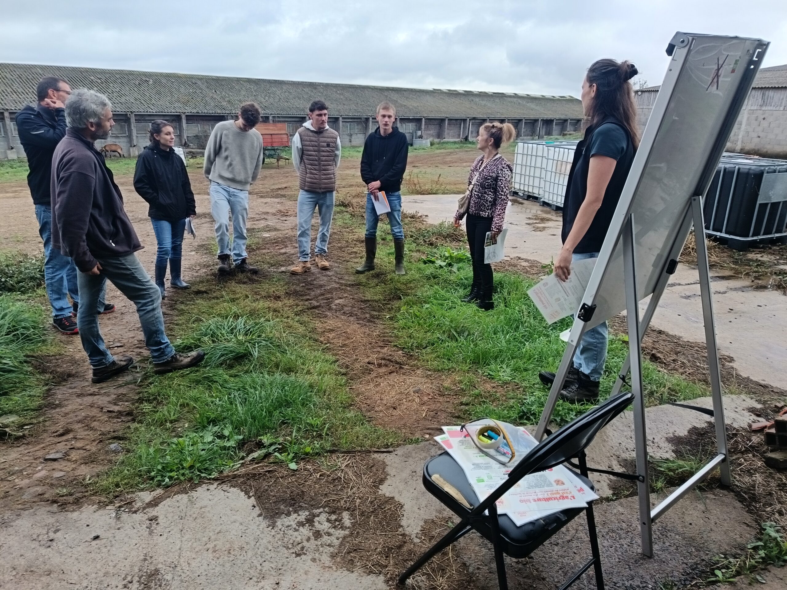 Le GABB Anjou anime un atelier lors de la ferme ouverte organisée le 13 octobre à Somloire (49)